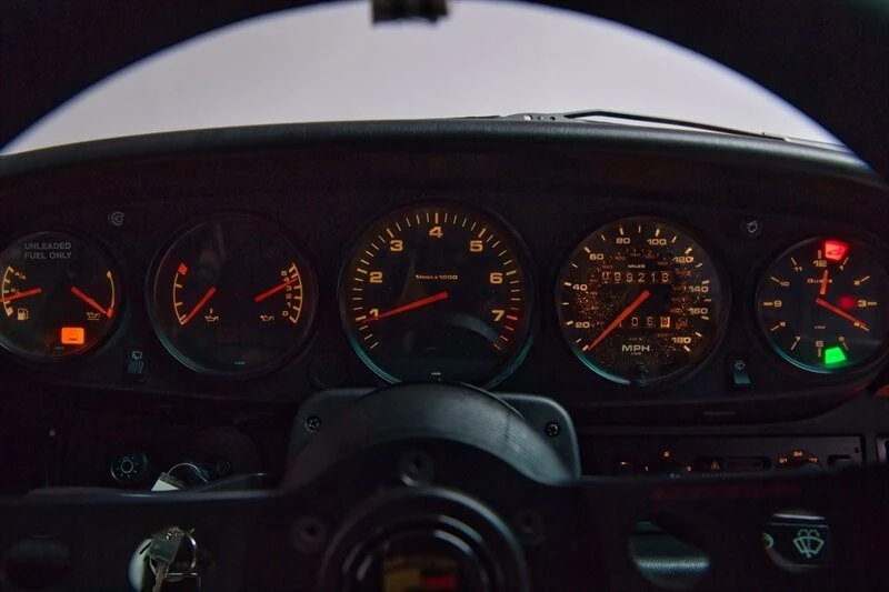 1991 Porsche 964 Carrera 4 - Image 25 of 31