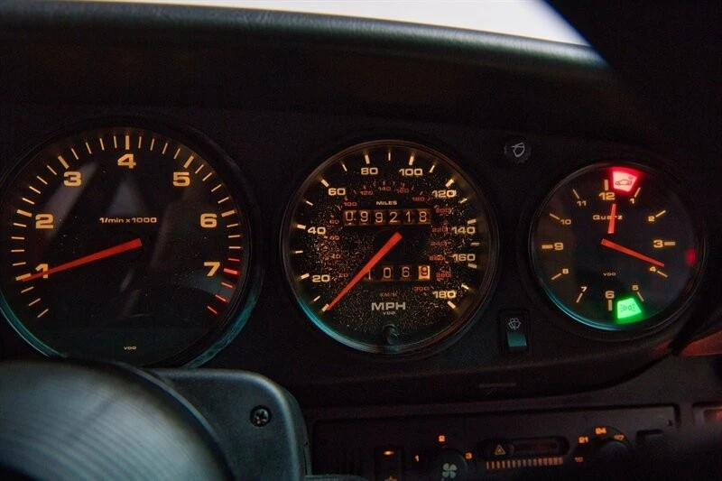 1991 Porsche 964 Carrera 4 - Image 27 of 31
