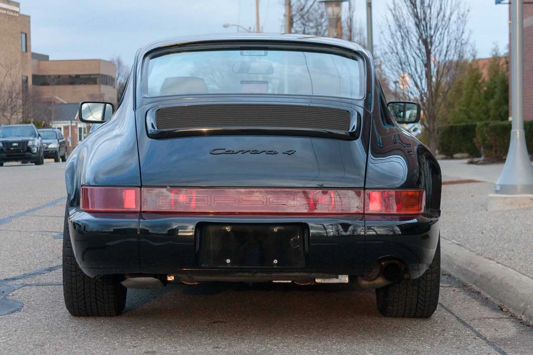 1991 Porsche 964 Carrera 4 - Image 16 of 31