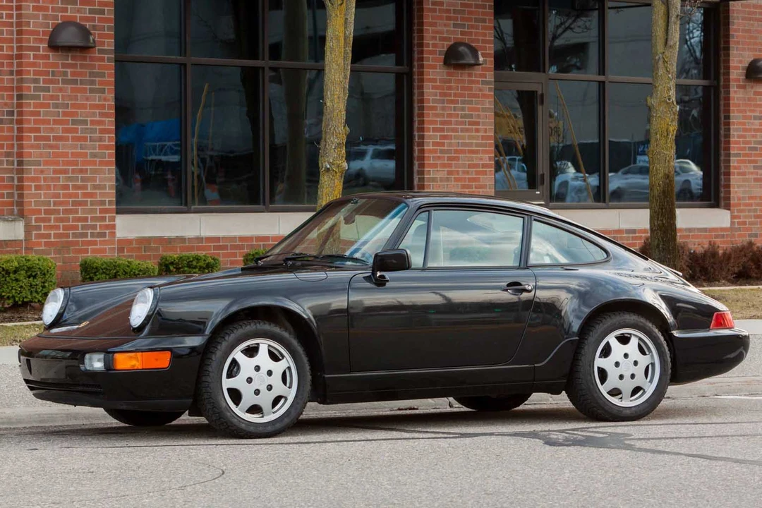1991 Porsche 964 Carrera 4 - Image 9 of 31