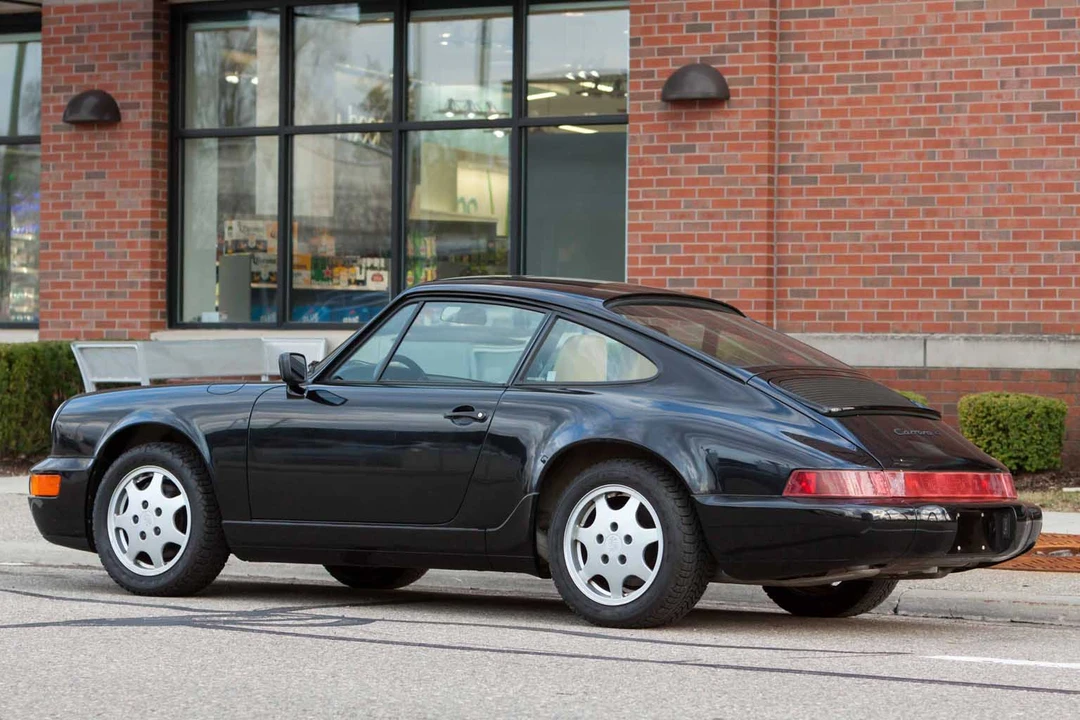 1991 Porsche 964 Carrera 4 - Image 8 of 31