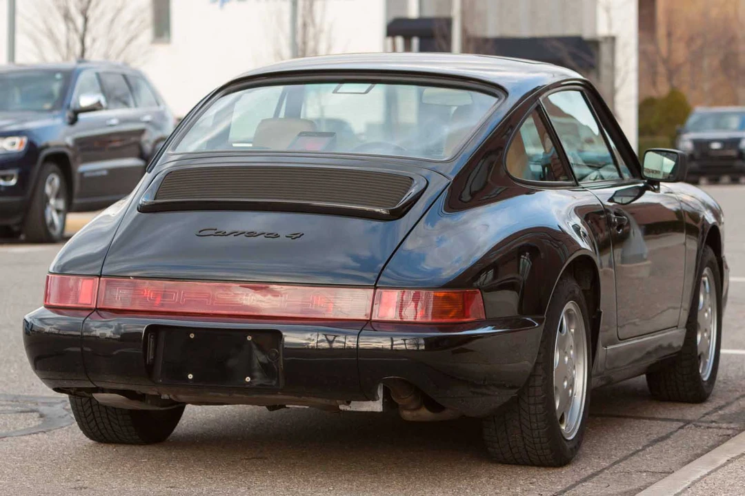 1991 Porsche 964 Carrera 4 - Image 5 of 31