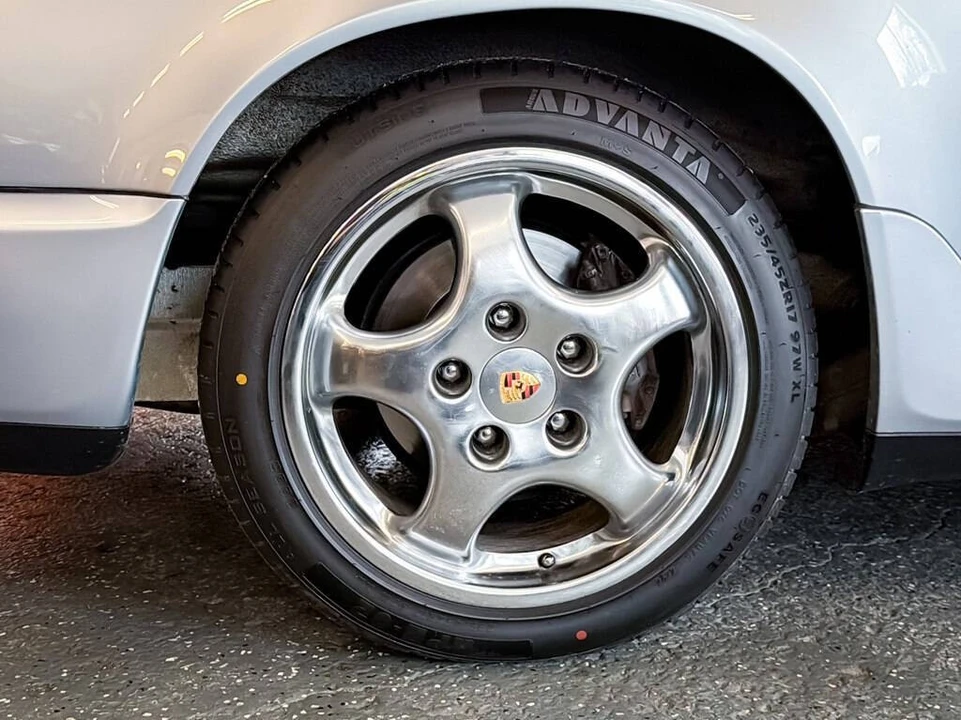 1991 Porsche 964 Carrera 4 - Image 13 of 21