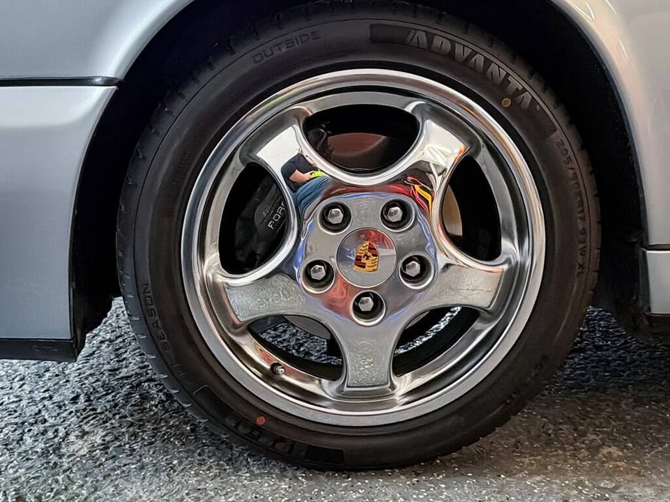 1991 Porsche 964 Carrera 4 - Image 10 of 21