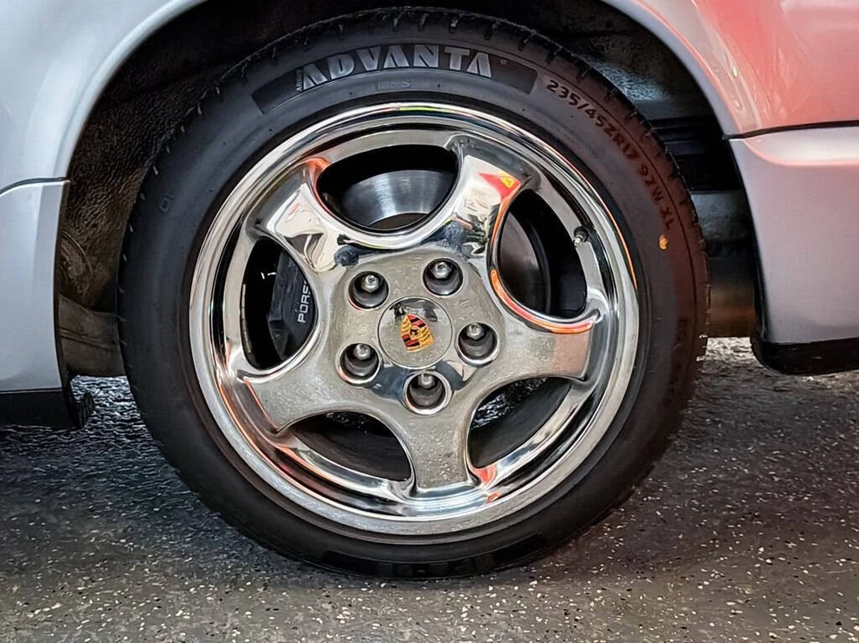 1991 Porsche 964 Carrera 4 - Image 11 of 21