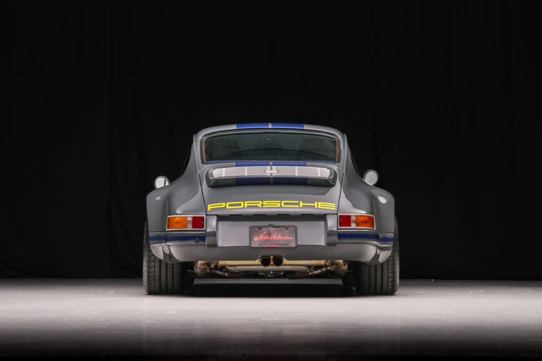 1991 Porsche 964 Carrera 4 - Image 11 of 31