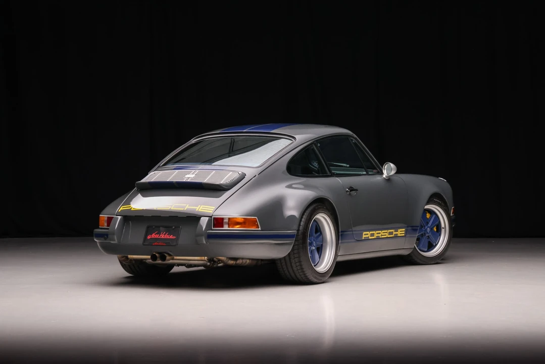 1991 Porsche 964 Carrera 4 - Image 12 of 31