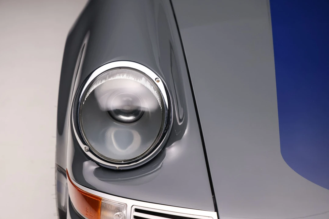 1991 Porsche 964 Carrera 4 - Image 24 of 31