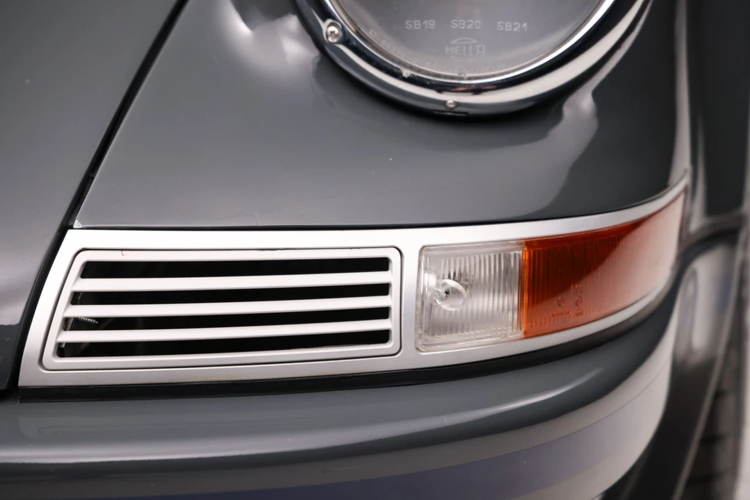 1991 Porsche 964 Carrera 4 - Image 30 of 31