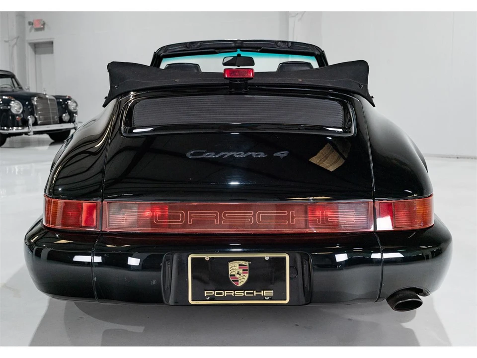 1991 Porsche 964 Carrera 4 - Image 8 of 31