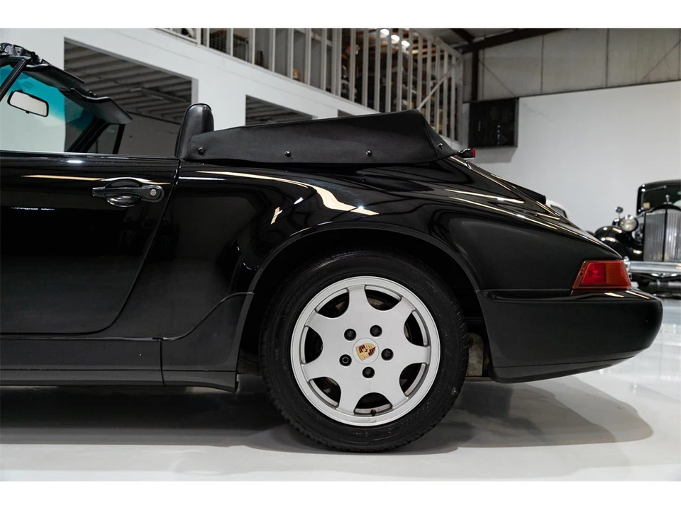 1991 Porsche 964 Carrera 4 - Image 11 of 31