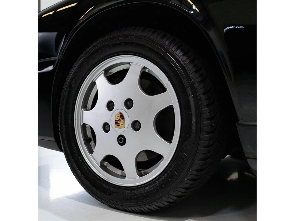 1991 Porsche 964 Carrera 4 - Image 12 of 31
