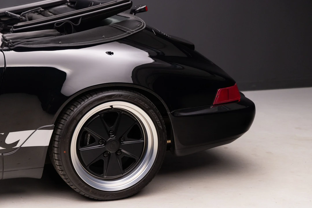 1991 Porsche 964 Carrera 4 - Image 25 of 31