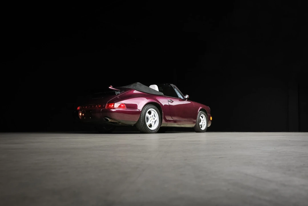 1991 Porsche 964 Carrera 4 - Image 26 of 31