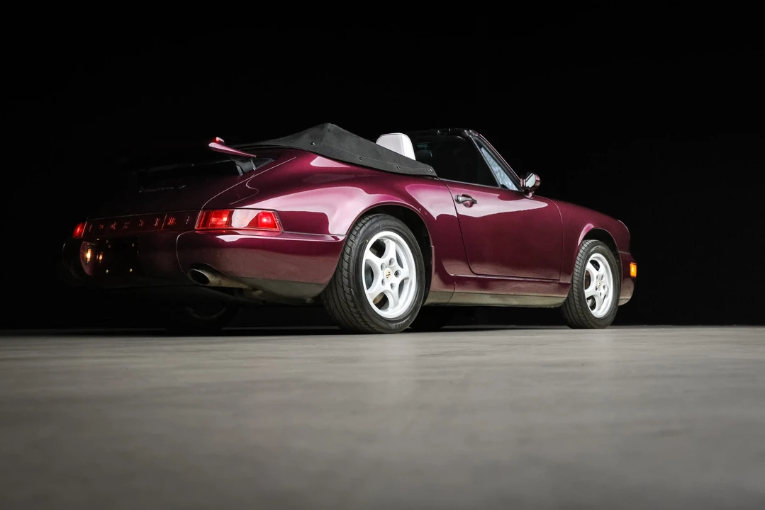 1991 Porsche 964 Carrera 4 - Image 25 of 31