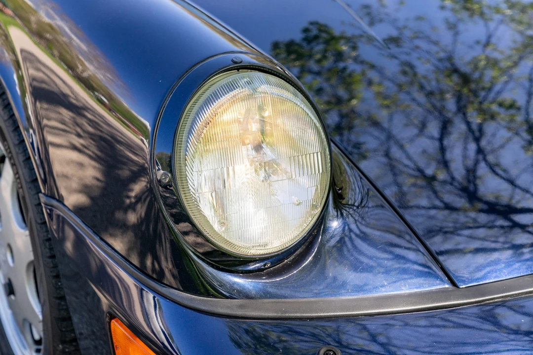 1991 Porsche 964 Carrera 4 - Image 19 of 31