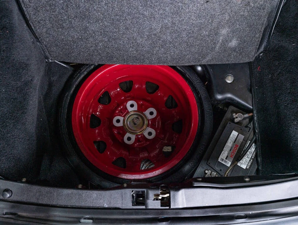1991 Porsche 964 Carrera 4 - Image 29 of 31