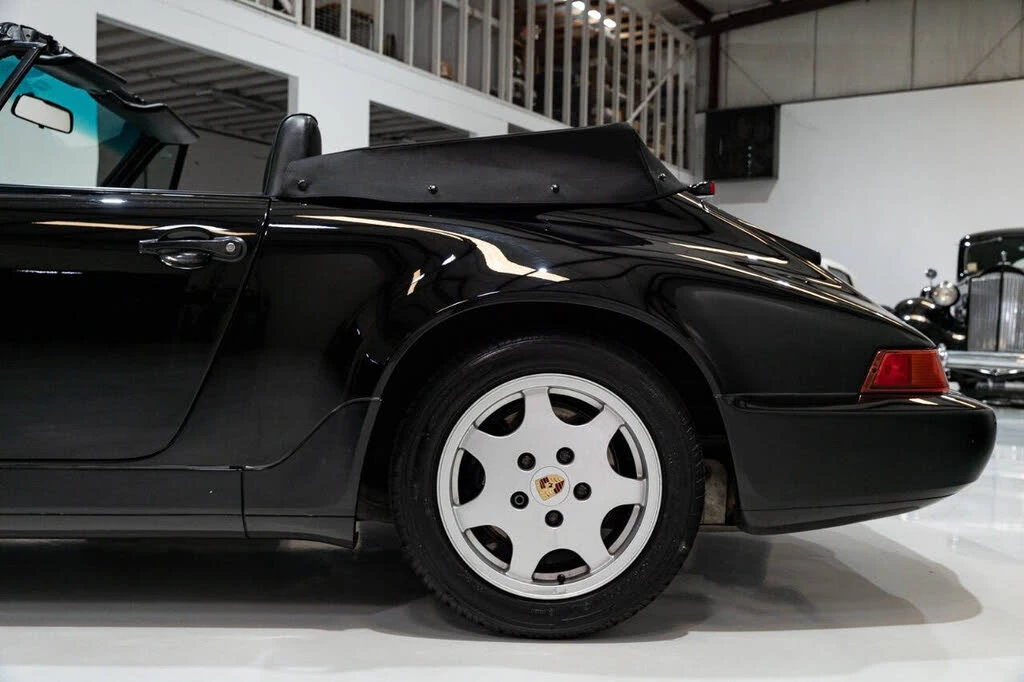 1991 Porsche 964 Carrera 4 - Image 11 of 31