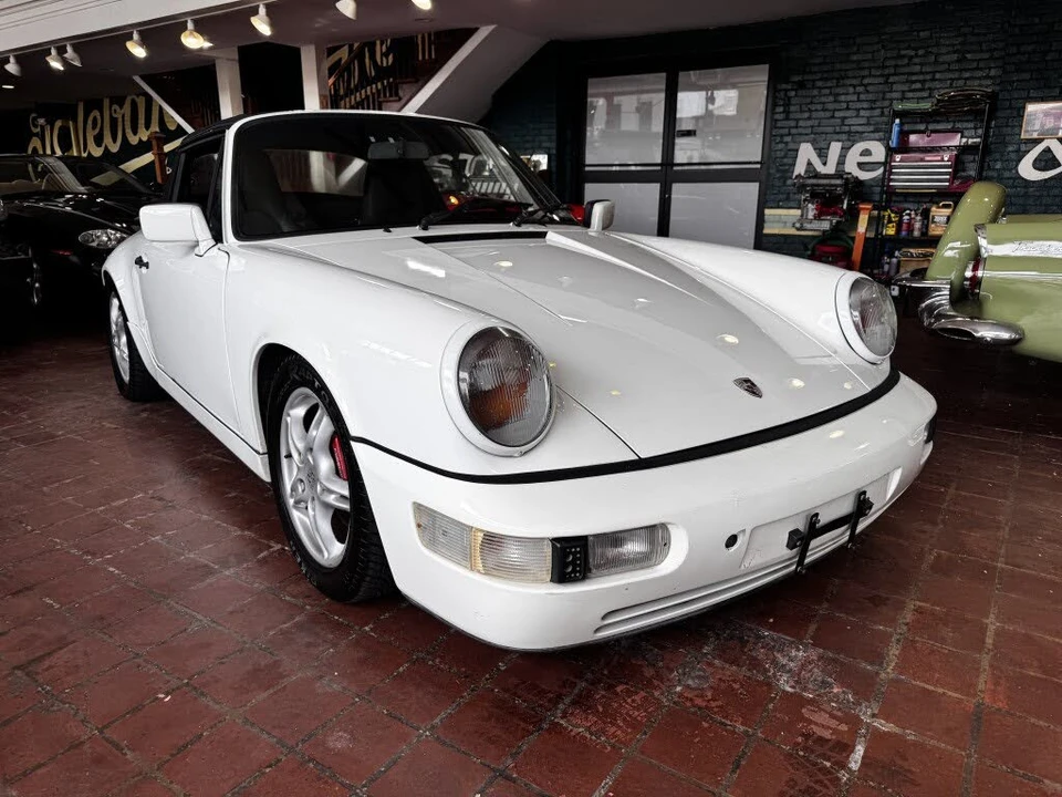 1991 Porsche 964 Carrera 4 - Image 2 of 31