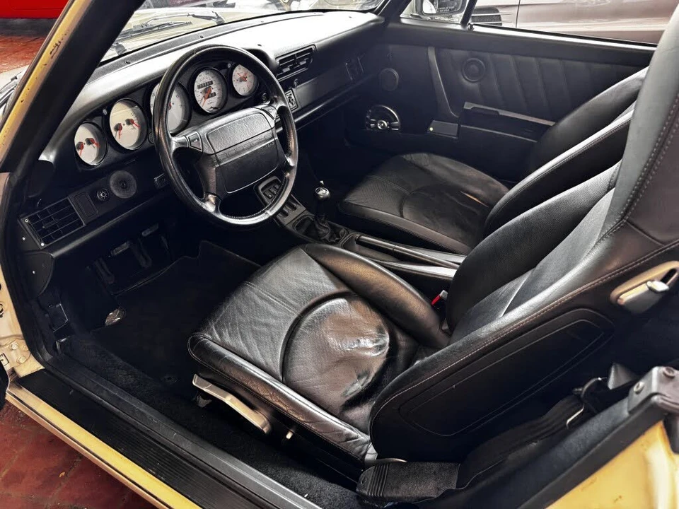 1991 Porsche 964 Carrera 4 - Image 23 of 31