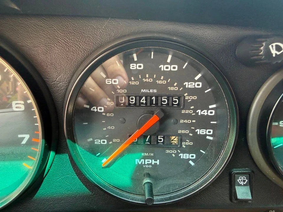 1991 Porsche 964 Carrera 4 - Image 11 of 17