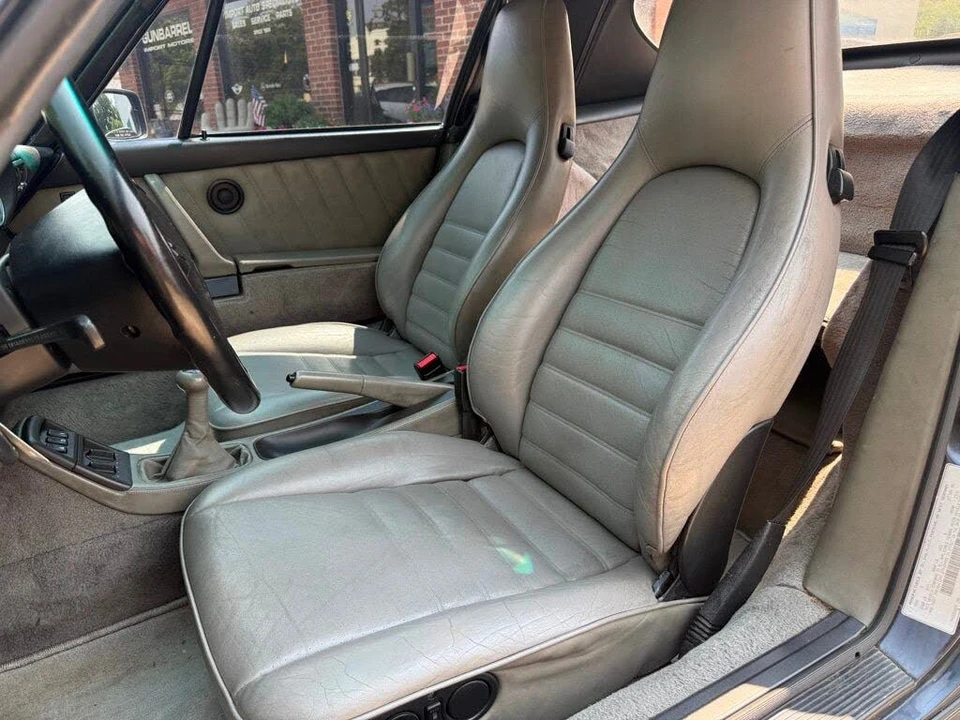 1991 Porsche 964 Carrera 4 - Image 9 of 17