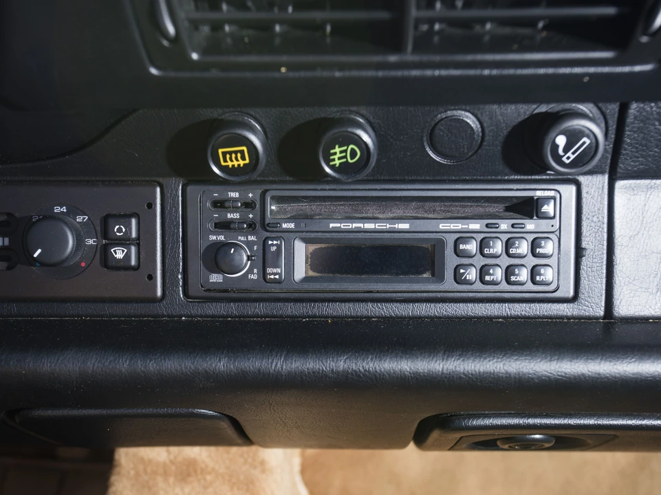 1991 Porsche 964 Carrera 4 - Image 5 of 31