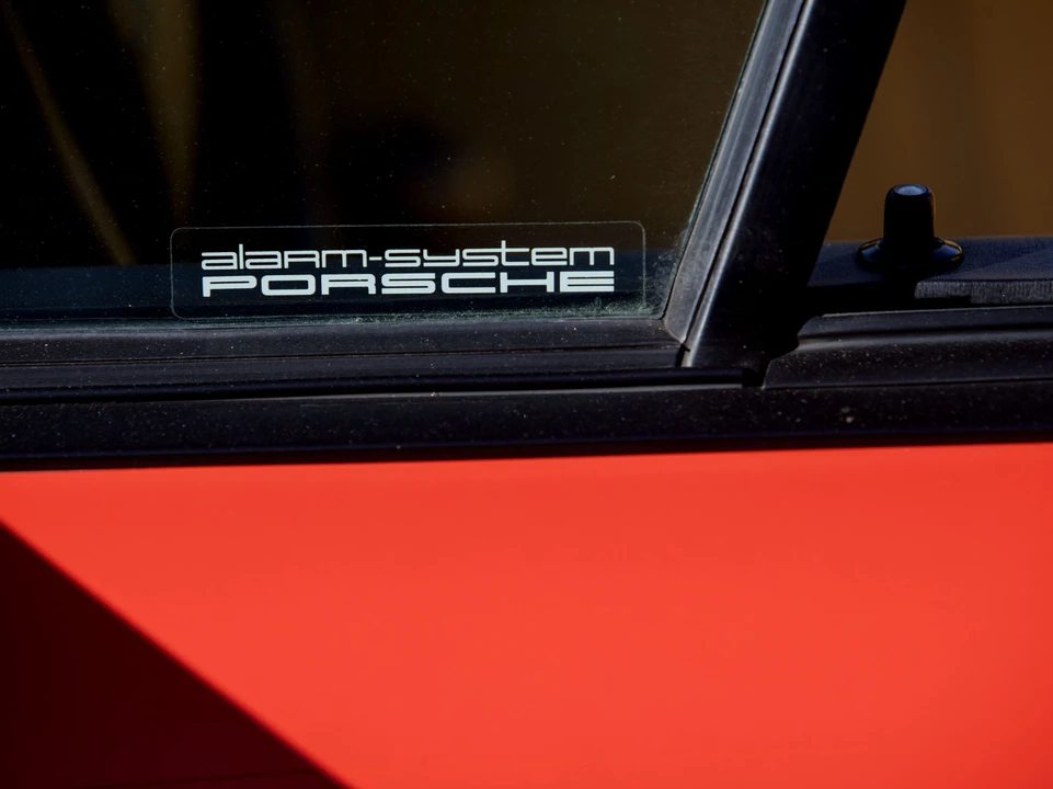 1991 Porsche 964 Carrera 4 - Image 24 of 31
