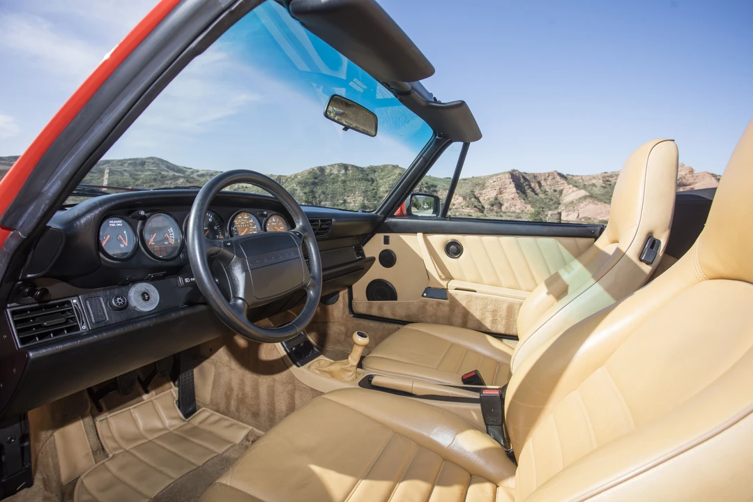 1991 Porsche 964 Carrera 4 - Image 22 of 31
