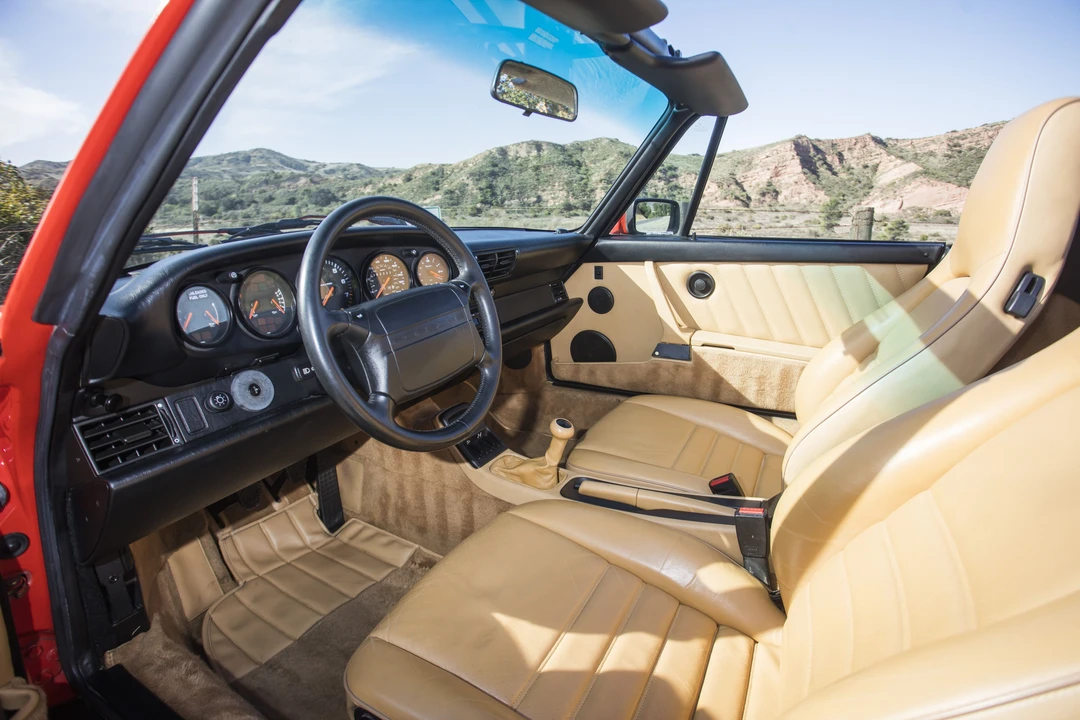 1991 Porsche 964 Carrera 4 - Image 11 of 31