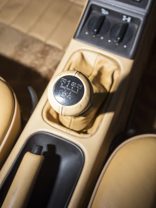 1991 Porsche 964 Carrera 4 - Image 4 of 31