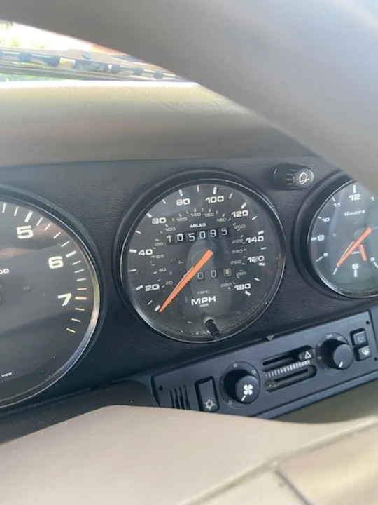 1991 Porsche 964 Carrera 4 - Image 10 of 16