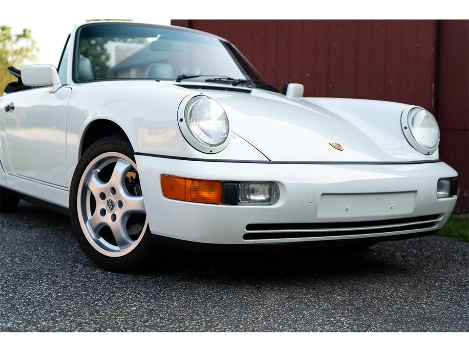 1991 Porsche 964 Carrera 4 - Image 9 of 31