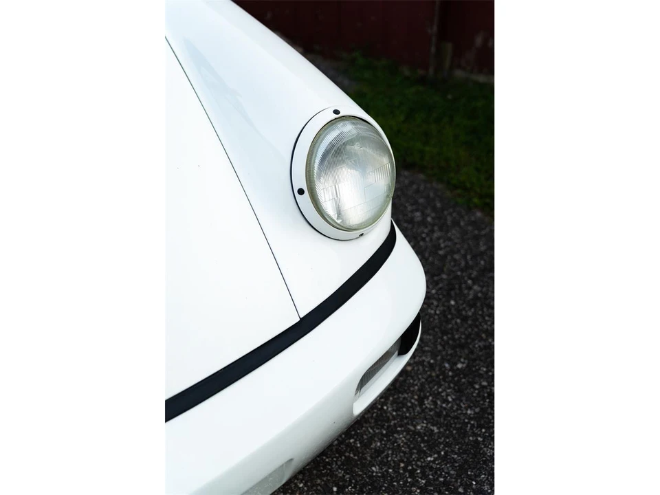 1991 Porsche 964 Carrera 4 - Image 13 of 31