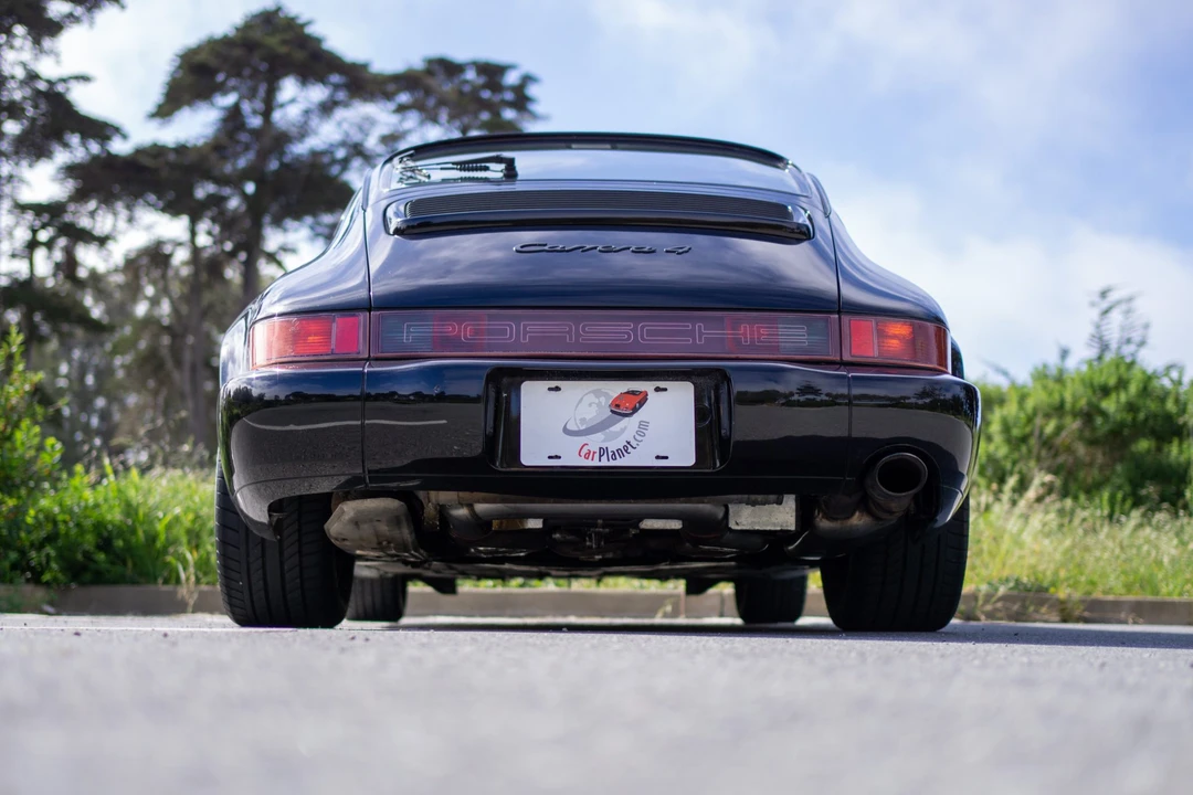 1991 Porsche 964 Carrera 4 - Image 10 of 31