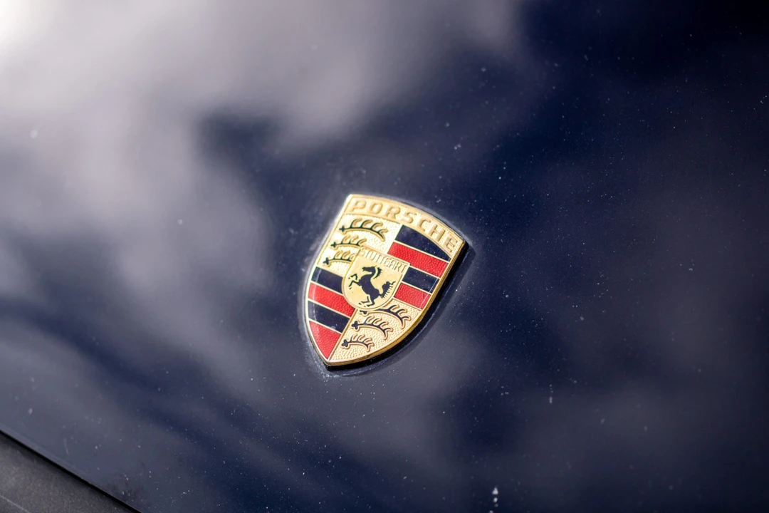 1991 Porsche 964 Carrera 4 - Image 23 of 31