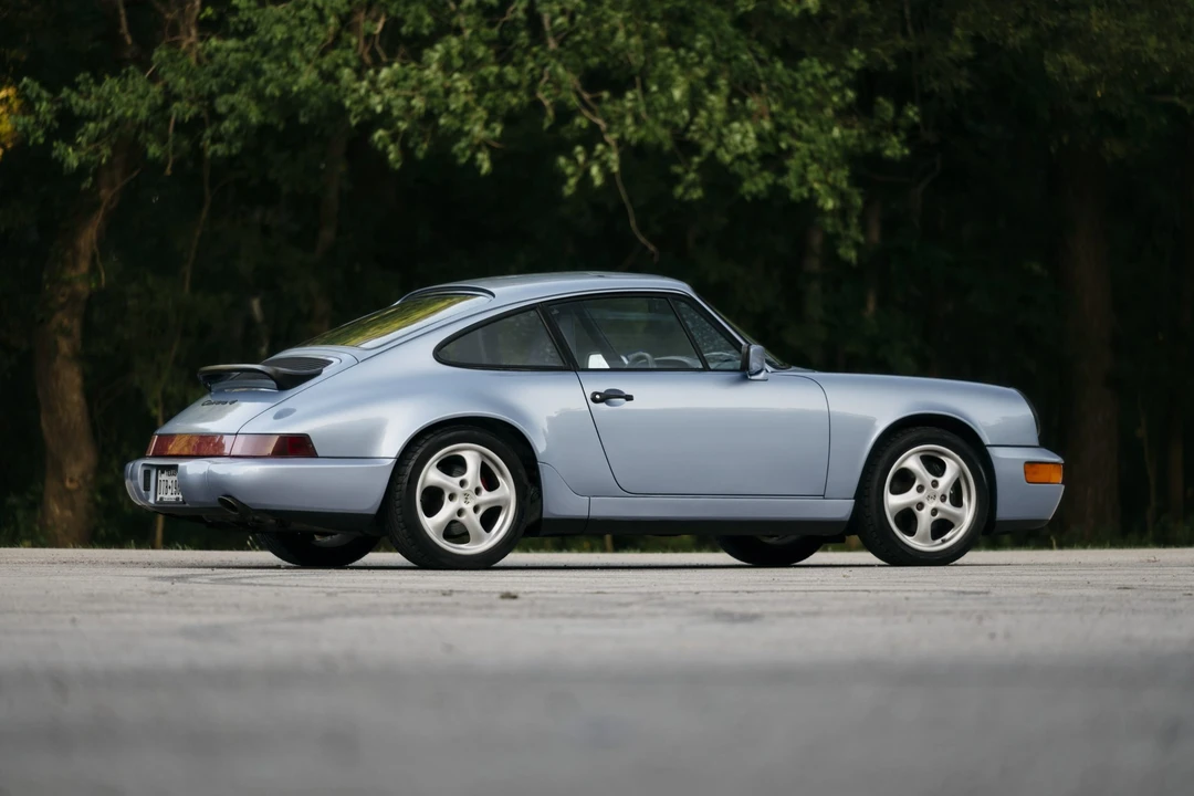 1991 Porsche 964 Carrera 4 - Image 12 of 31