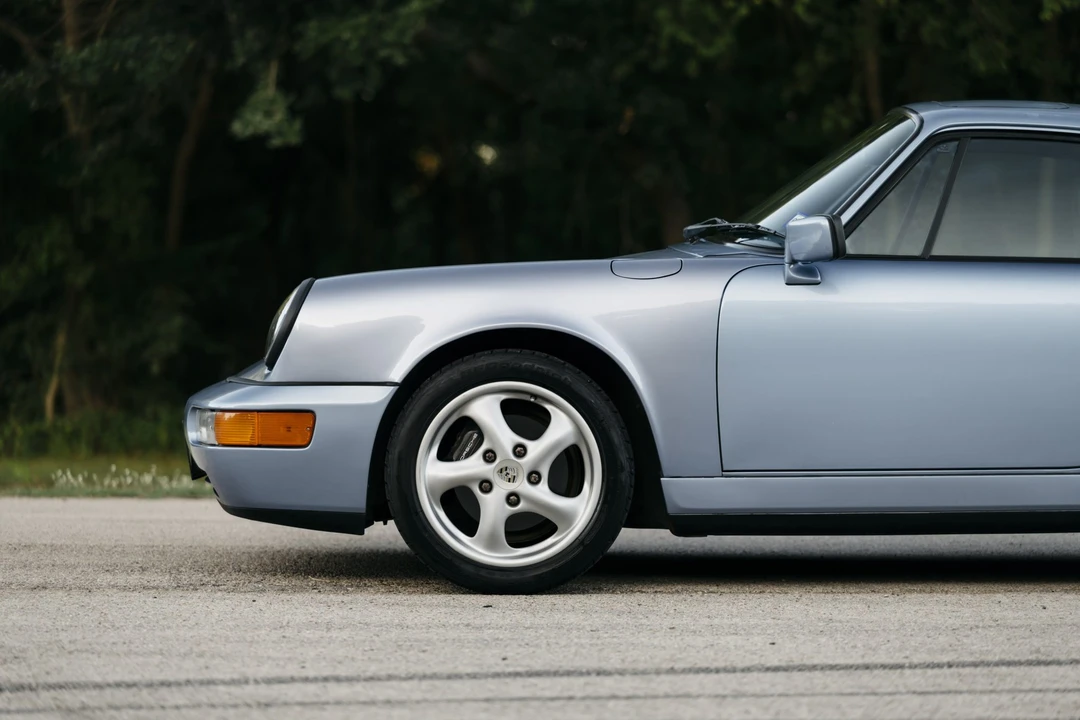 1991 Porsche 964 Carrera 4 - Image 27 of 31