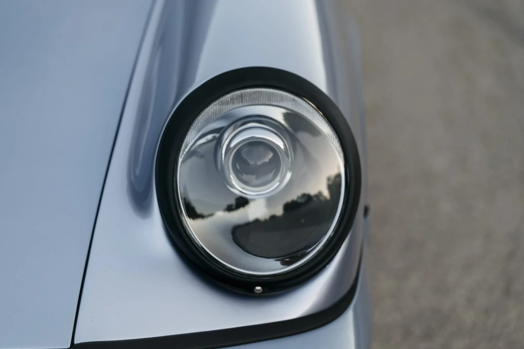 1991 Porsche 964 Carrera 4 - Image 24 of 31