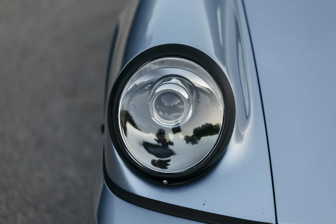 1991 Porsche 964 Carrera 4 - Image 19 of 31