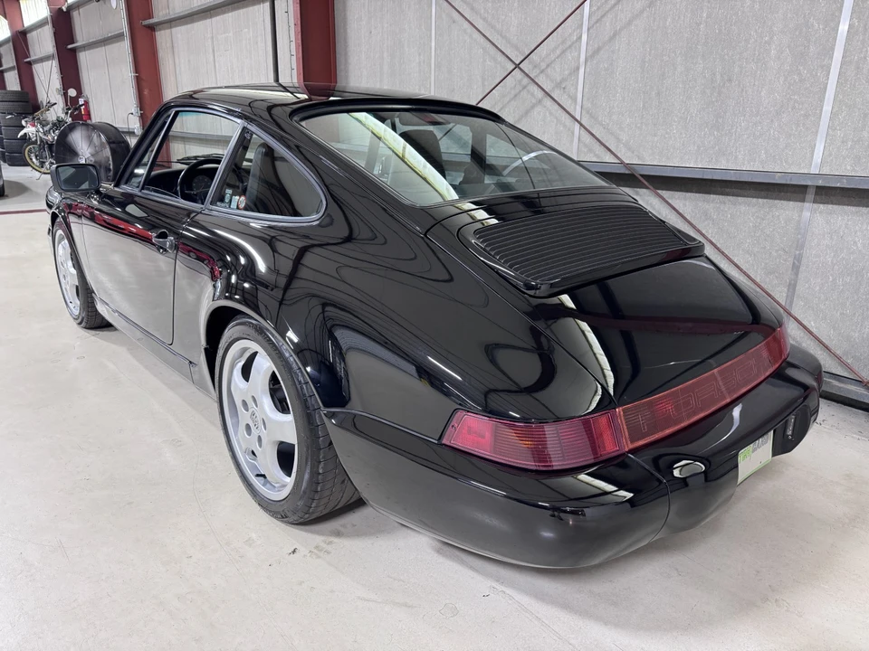 1991 Porsche 964 Carrera 4 - Image 26 of 31