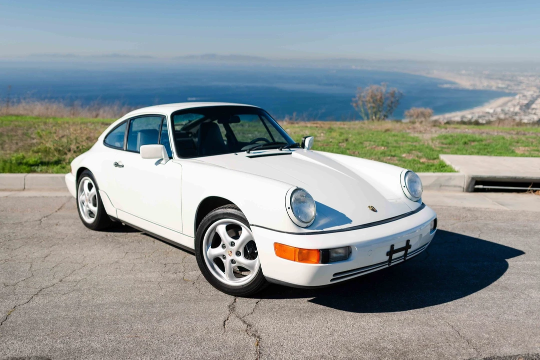 1991 Porsche 964 Carrera 4 - Image 8 of 31