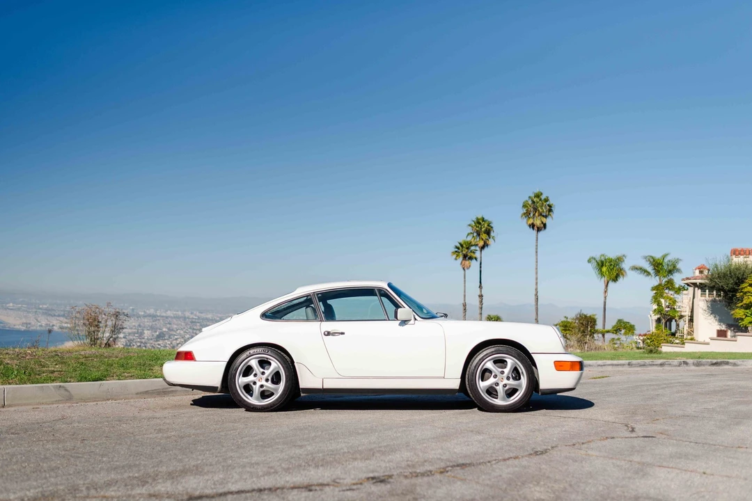 1991 Porsche 964 Carrera 4 - Image 10 of 31