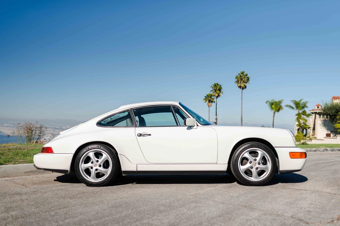 1991 Porsche 964 Carrera 4 - Image 11 of 31