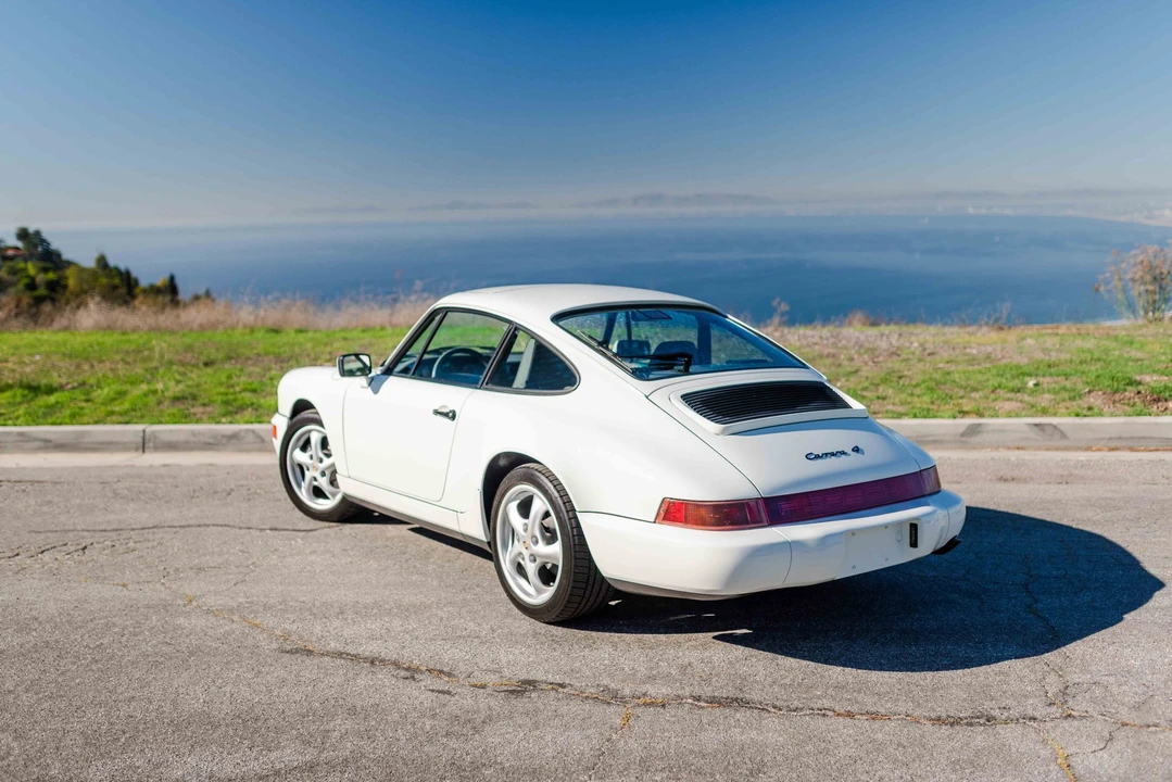 1991 Porsche 964 Carrera 4 - Image 22 of 31