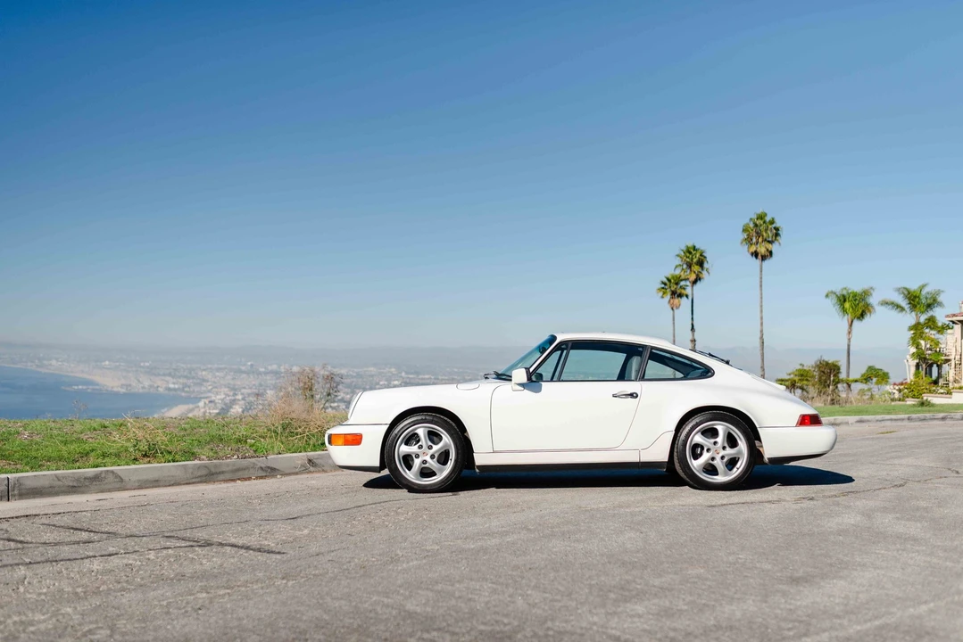 1991 Porsche 964 Carrera 4 - Image 23 of 31