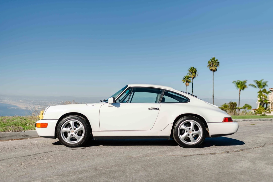 1991 Porsche 964 Carrera 4 - Image 24 of 31