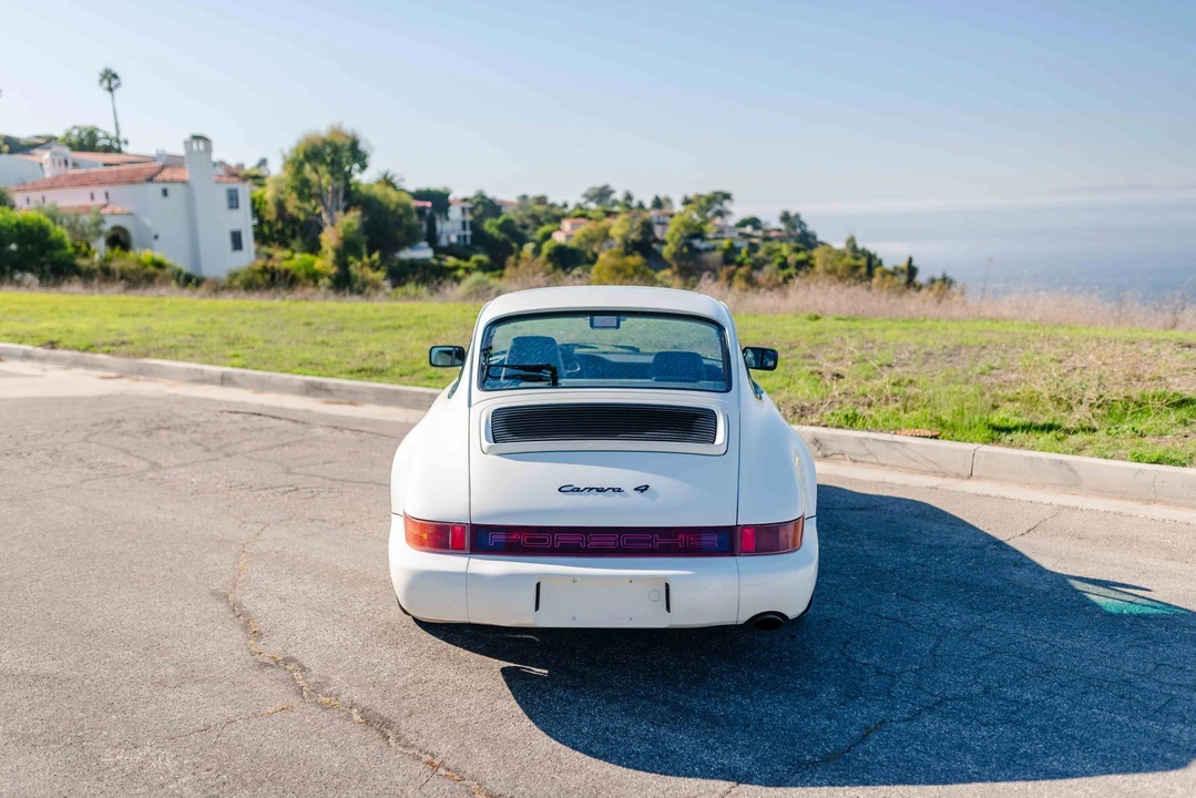 1991 Porsche 964 Carrera 4 - Image 14 of 31