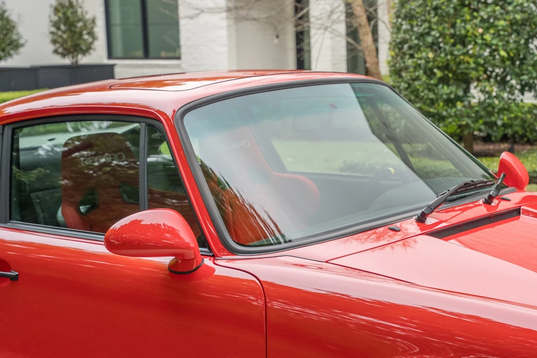 1991 Porsche 964 Carrera 4 - Image 11 of 31
