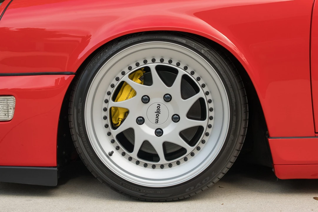 1991 Porsche 964 Carrera 4 - Image 27 of 31